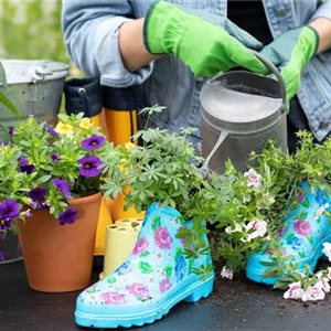 Auf den Schuh gekommen – Upcycling mit Gummistiefeln Auf den Schuh gekommen – Upcycling mit Gummistiefeln