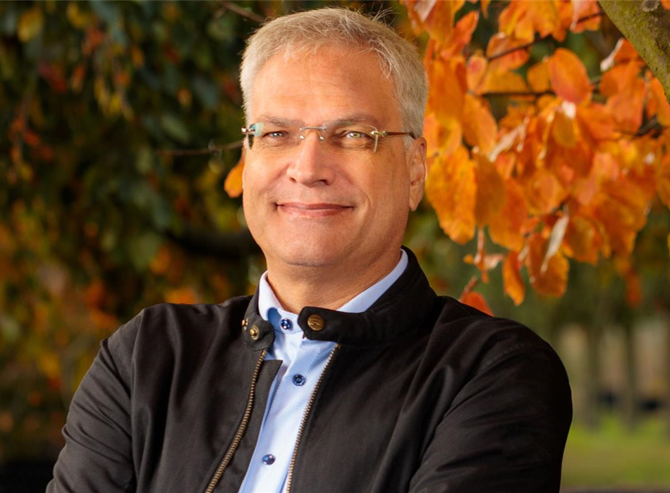 Stefan H. Lorberg Stefan H. Lorberg